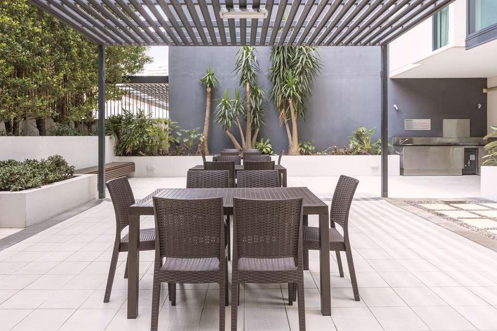 Oaks Brisbane On Charlotte Suites Ресторан фото
