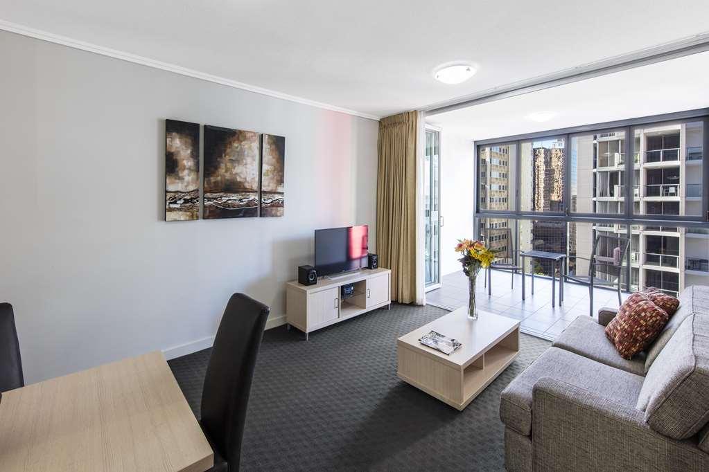 Oaks Brisbane On Charlotte Suites Номер фото
