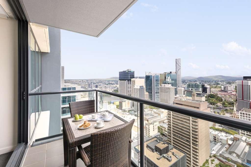 Oaks Brisbane On Charlotte Suites Номер фото