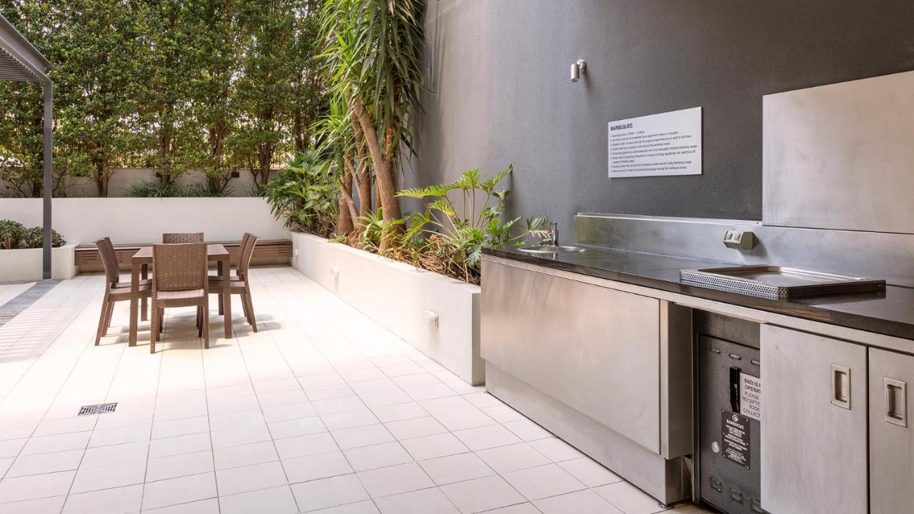 Oaks Brisbane On Charlotte Suites Экстерьер фото